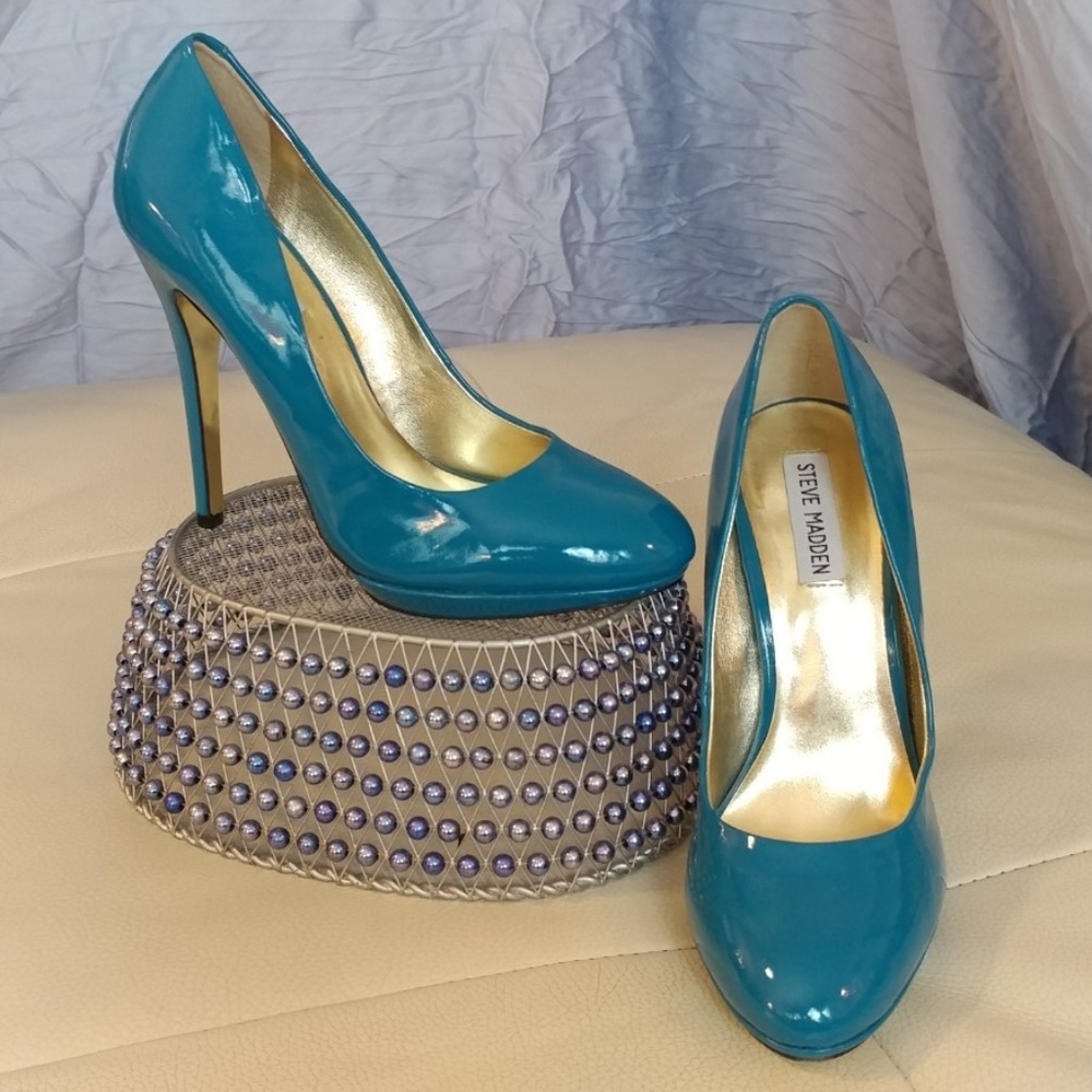Steve Madden patent heels